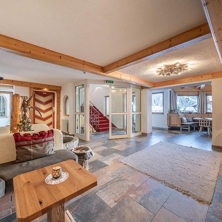 Burghotel Alpengluehn 오베르구르글 외부 사진