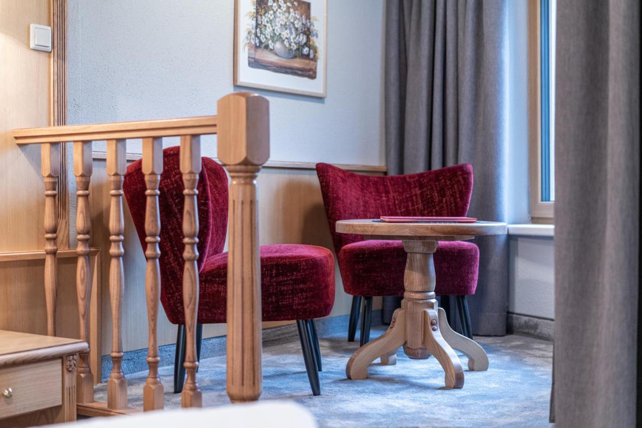 Burghotel Alpengluehn 오베르구르글 외부 사진