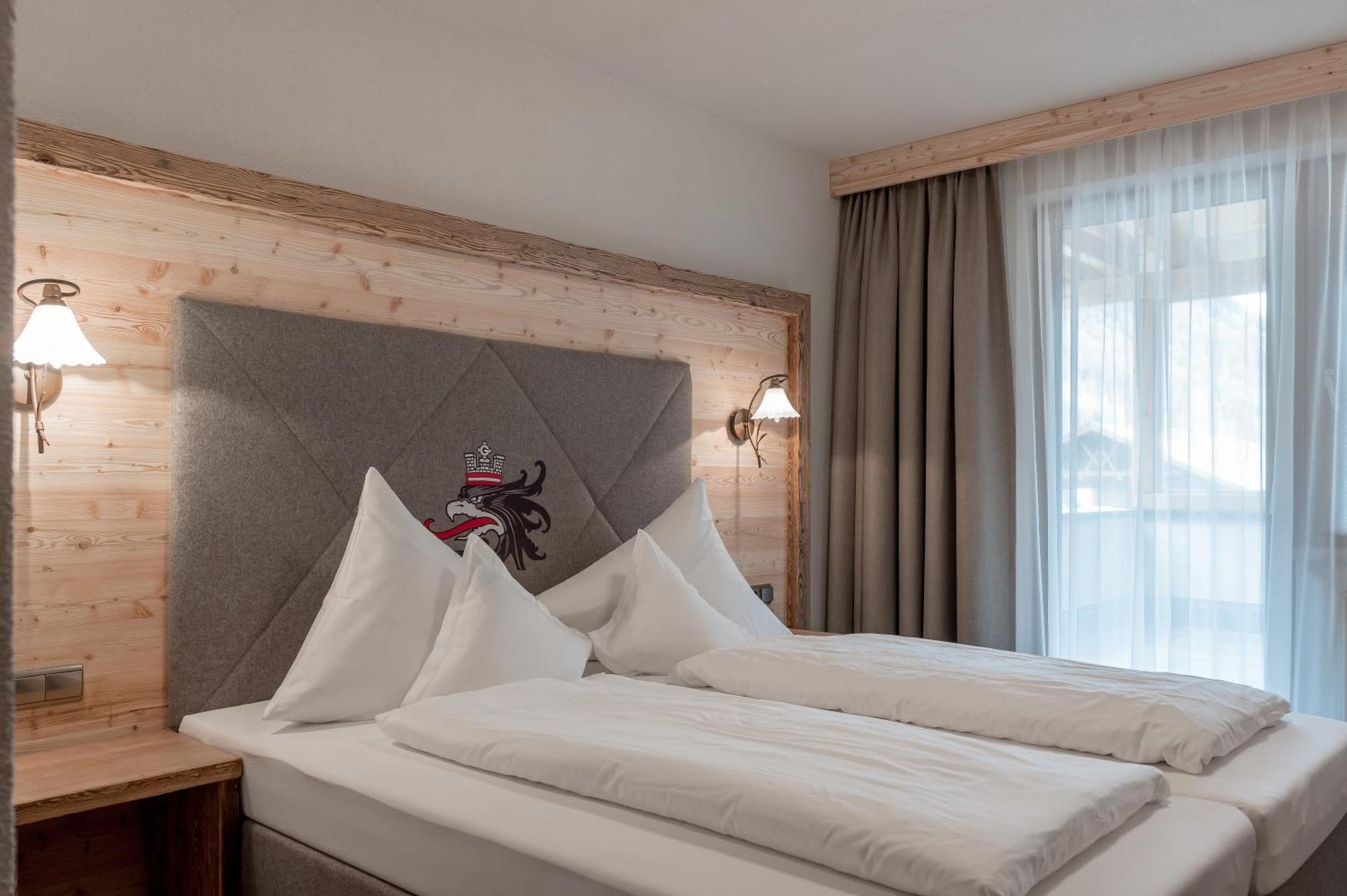 Burghotel Alpengluehn 오베르구르글 외부 사진