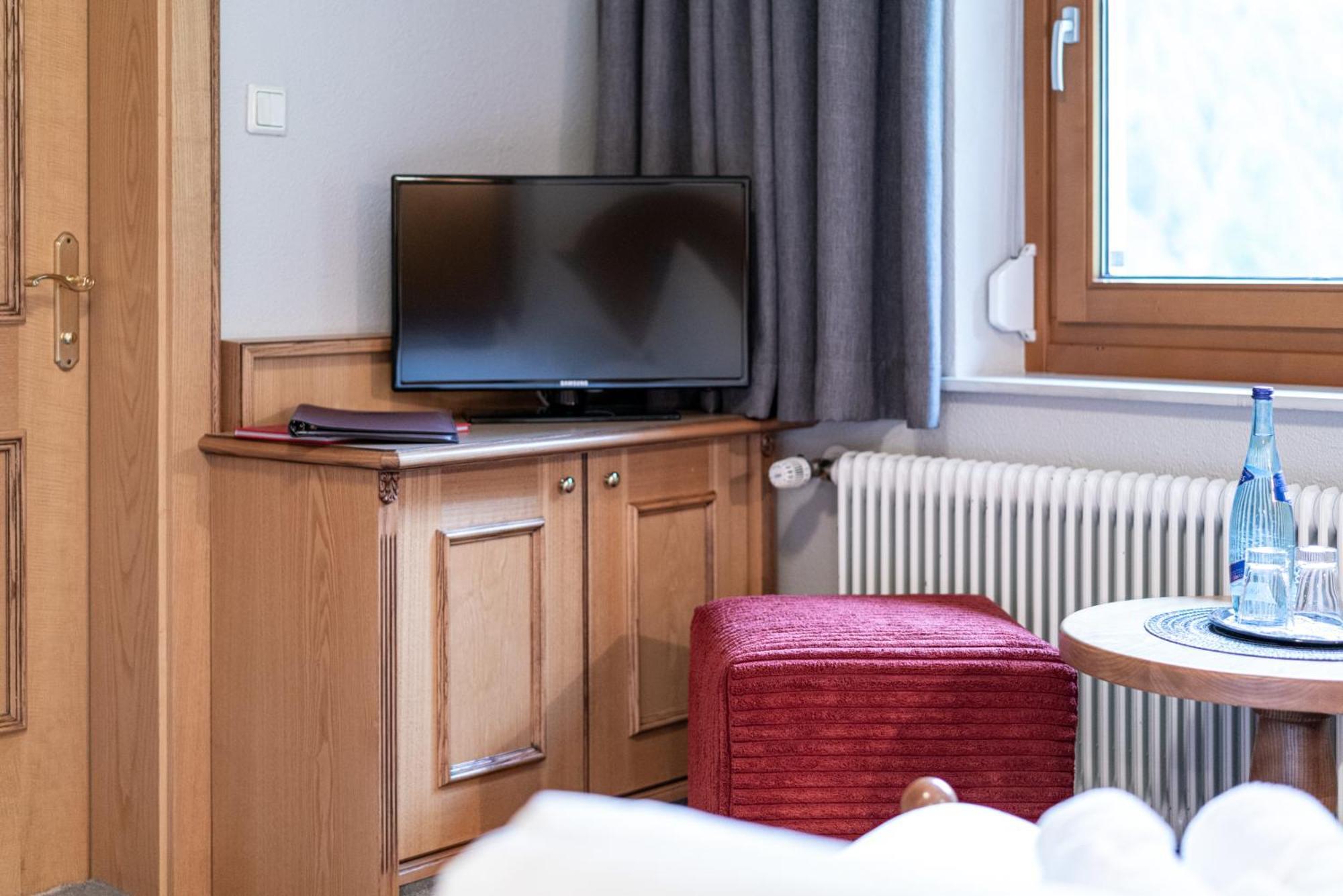 Burghotel Alpengluehn 오베르구르글 객실 사진