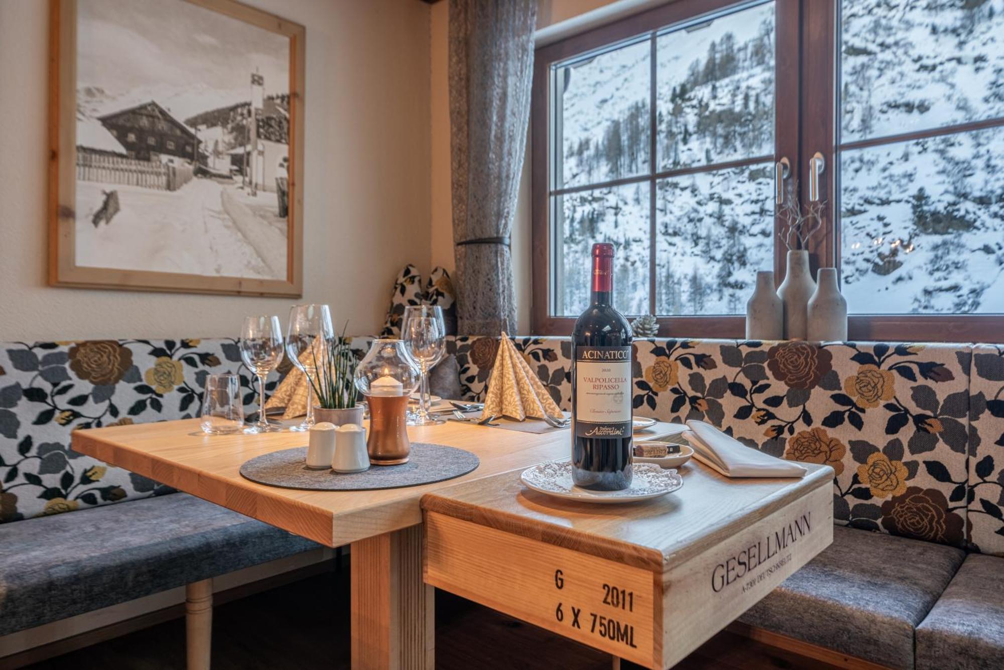Burghotel Alpengluehn 오베르구르글 외부 사진