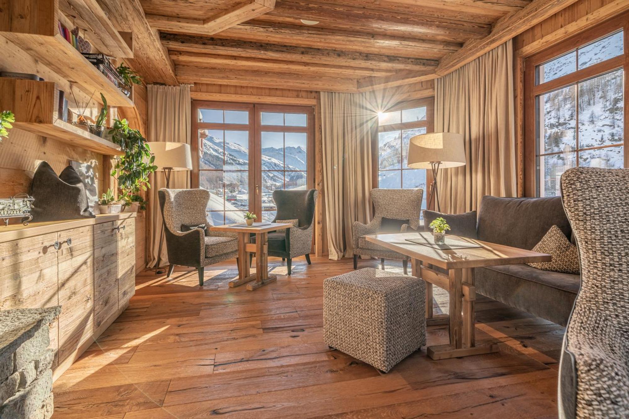 Burghotel Alpengluehn 오베르구르글 외부 사진