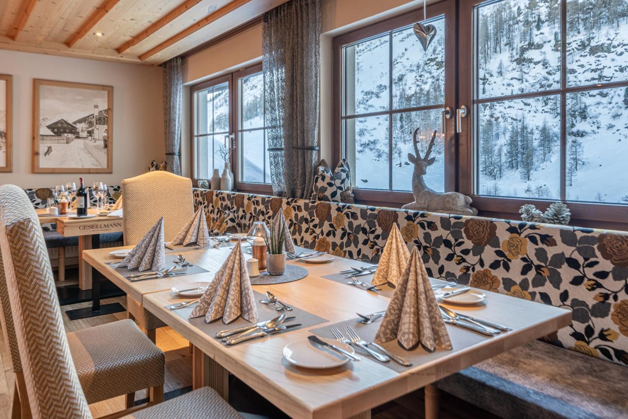 Burghotel Alpengluehn 오베르구르글 외부 사진