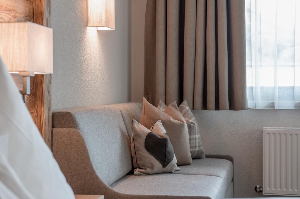Burghotel Alpengluehn 오베르구르글 외부 사진